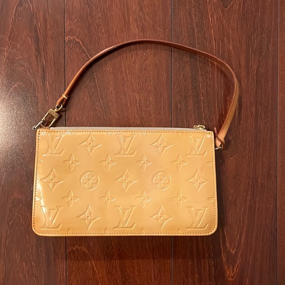 Vintage Louis Vuitton Beige Monogram Vernis Leather Lexing purse - Picture 1 of 8